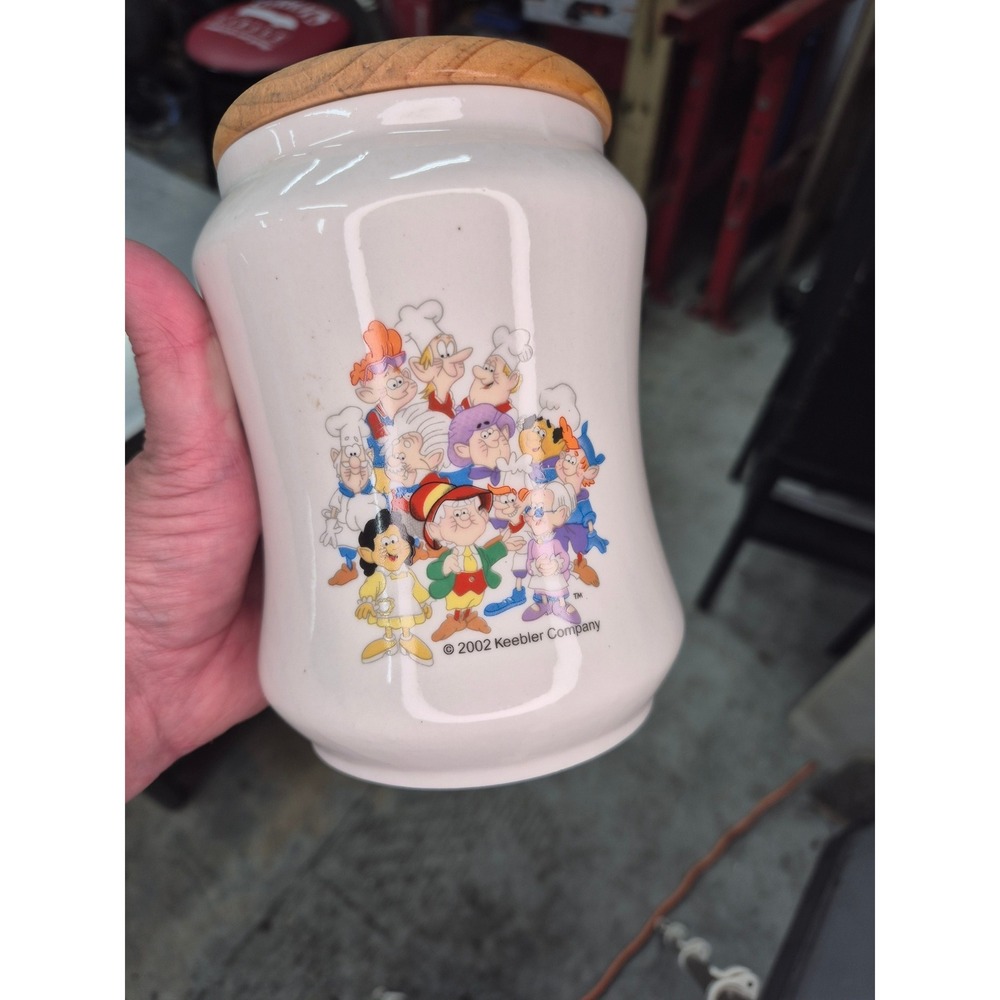 Keebler‎ Elves Cookie Jar Ceramic Kitchen Storage Container with Wood Lid